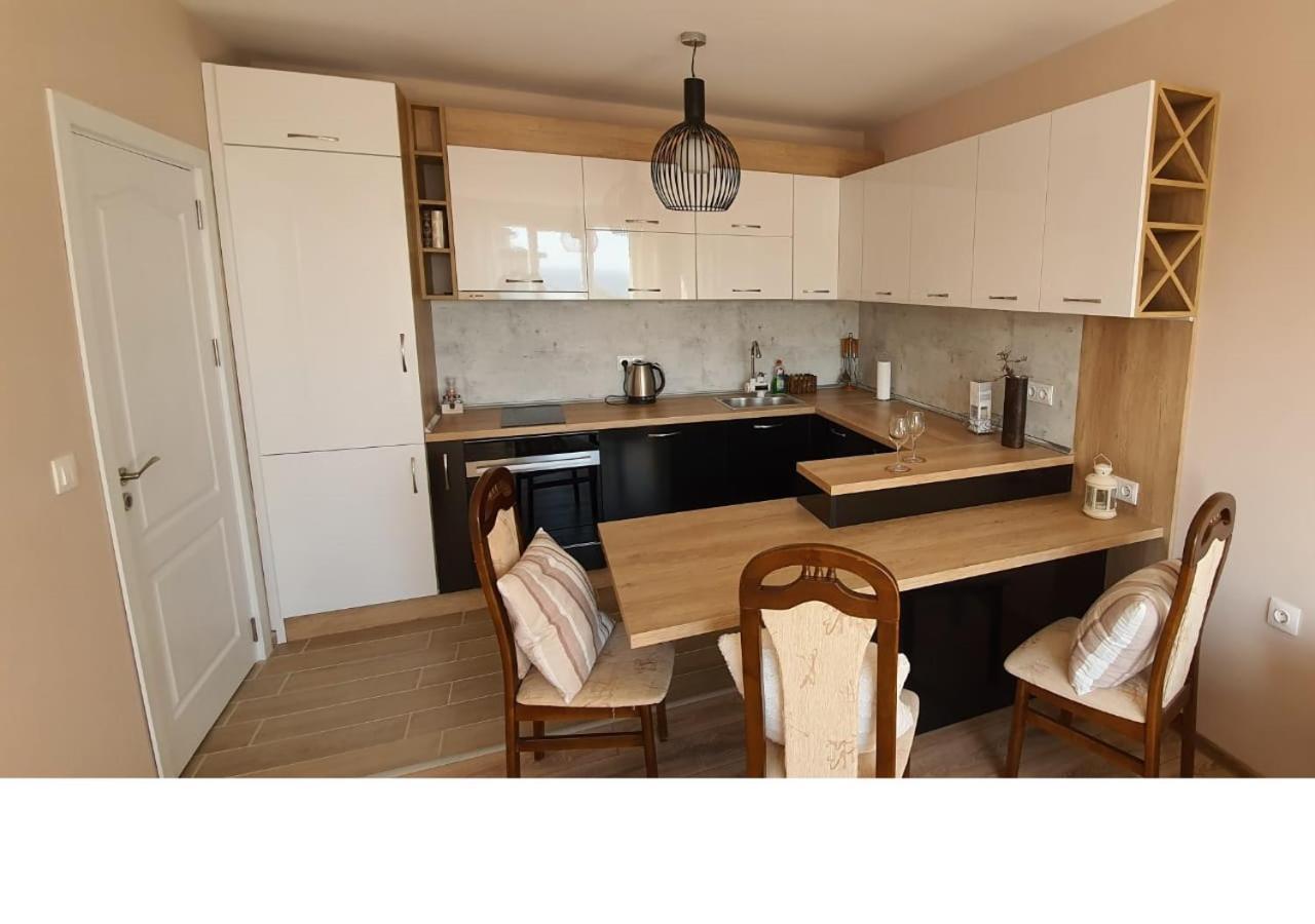 K&K Beach Luxury Burgas Stad Buitenkant foto