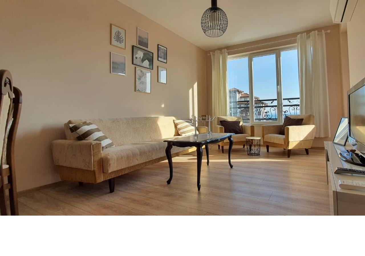 K&K Beach Luxury Burgas Stad Buitenkant foto